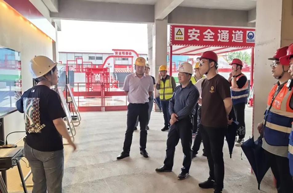 南昌市住建局曾偉到聯(lián)發(fā)九龍和悅、新建區(qū)人民醫(yī)院二部項(xiàng)目調(diào)研