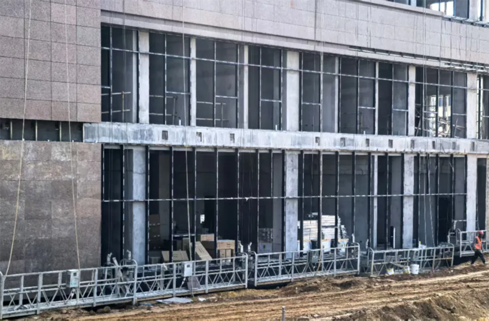 南昌市政建設(shè)集團(tuán)有限公司緊急開展強(qiáng)對(duì)流天氣專項(xiàng)安全檢查，全面排查設(shè)備加固、用電安全、排水防澇及應(yīng)急物資，筑牢極端天氣施工安全防線
